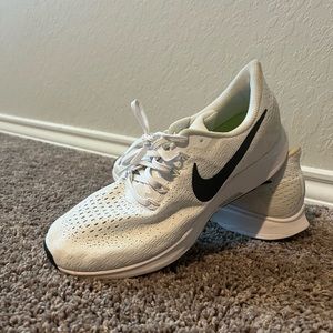 Nike Pegas Shoes